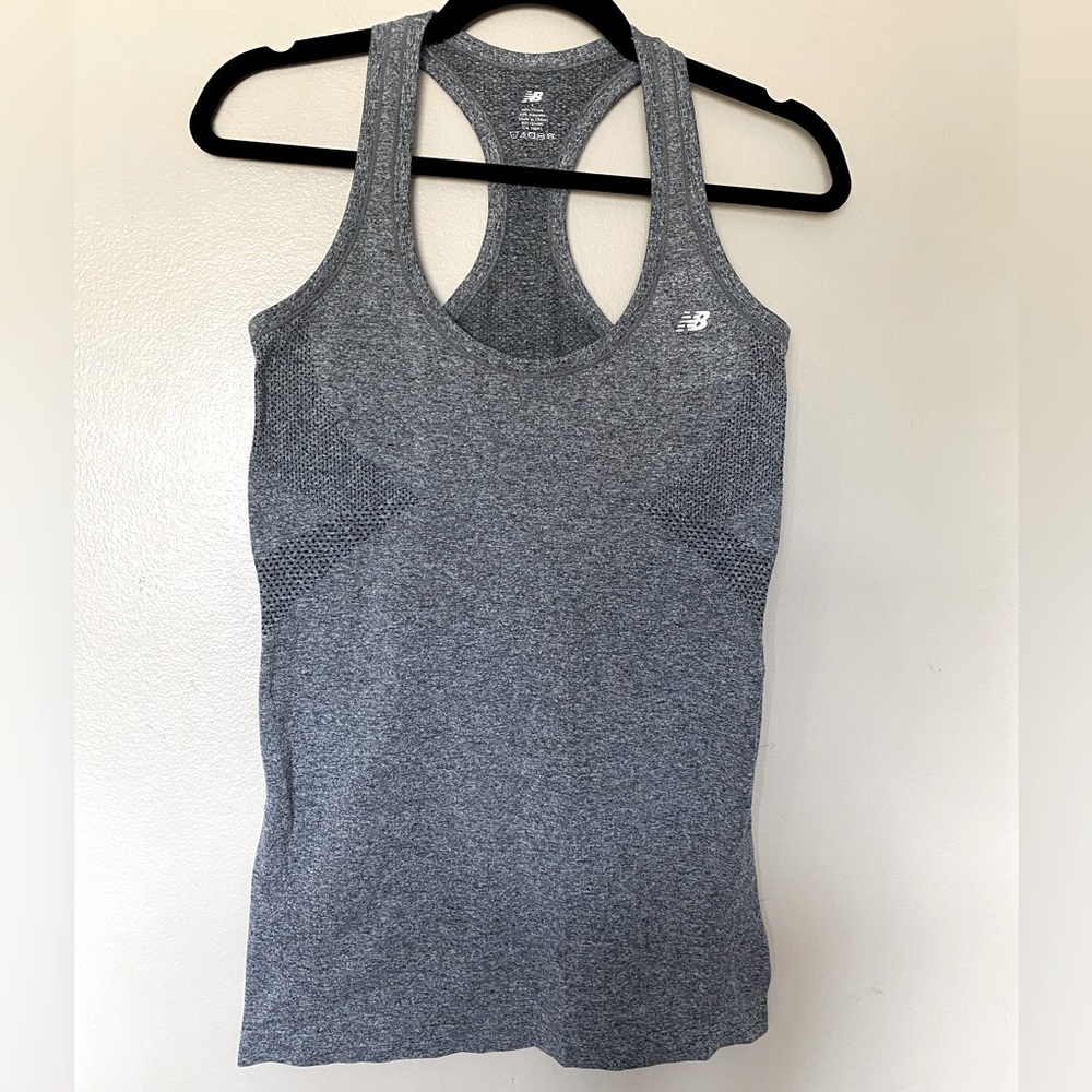 New Balance Gray Compression Athletic Tank Top Size Small EUC